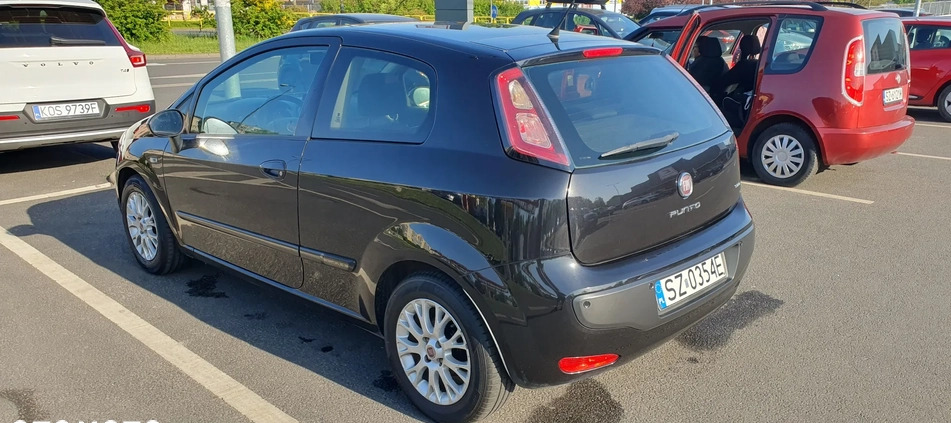 Fiat Grande Punto cena 14000 przebieg: 220000, rok produkcji 2011 z Zabrze małe 4